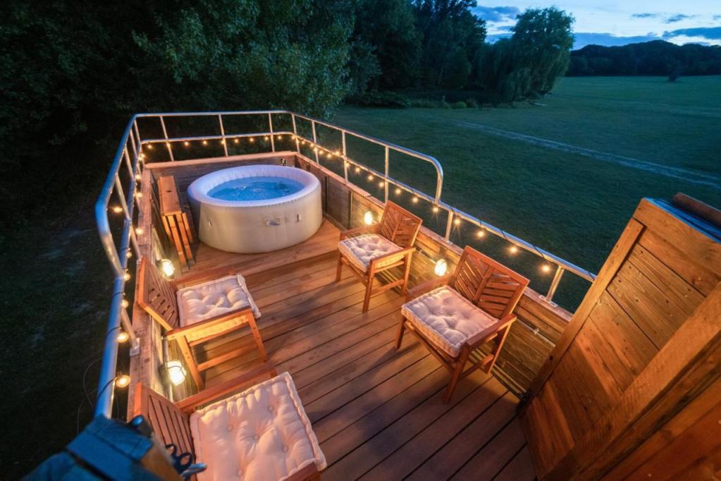 Hot Tub Getaways in Kent