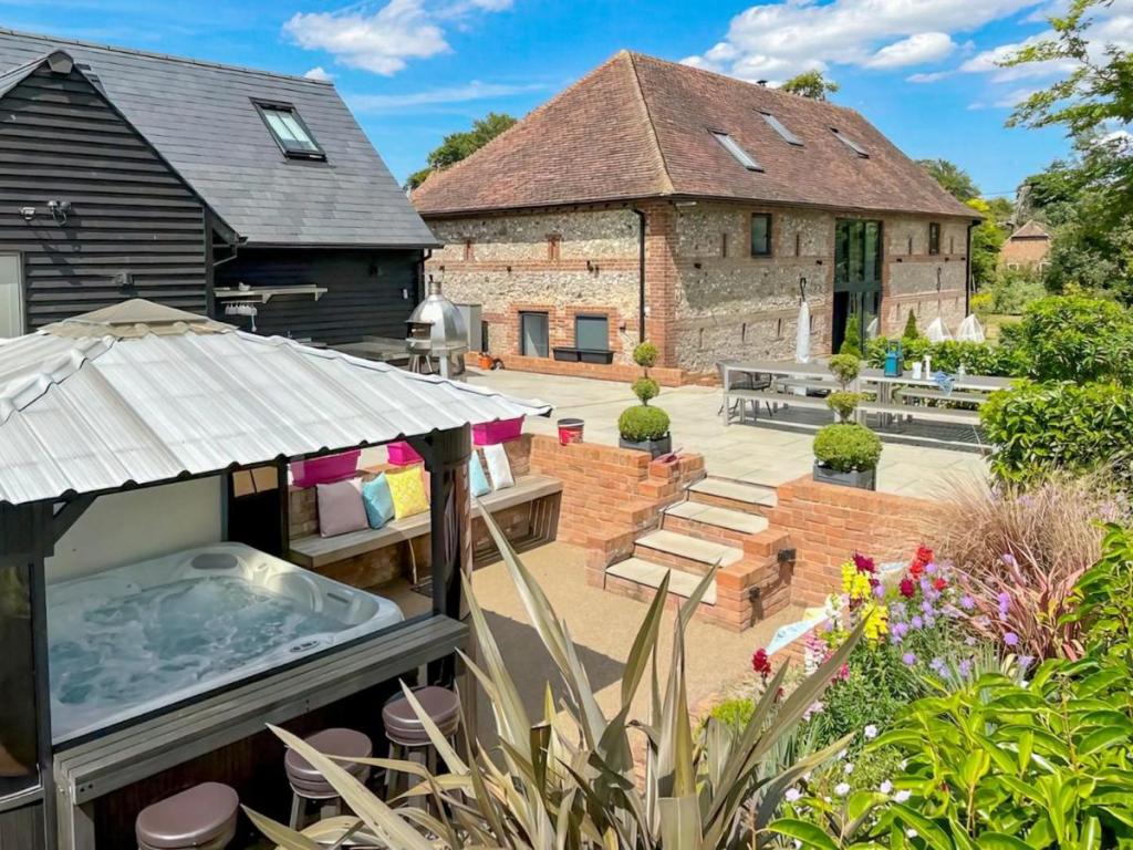 Hot Tub Getaways in Kent