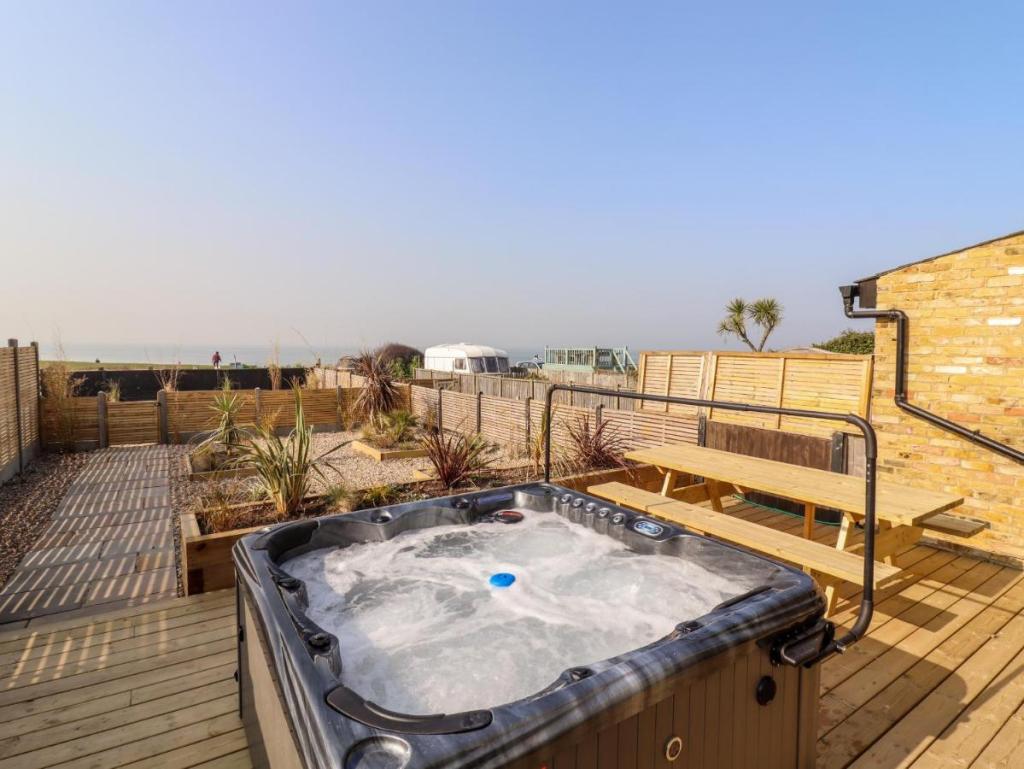 hot tub getaway kent